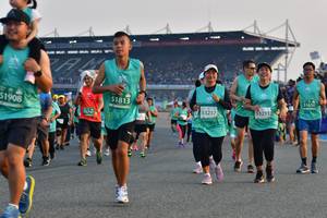 BIB: 51650, 1813, 51908, 53211, 3237, 70740
                            <button type="button" onclick="openModal(10561625)" class="btn btn-primary btn-sm float-right btn-popup" data-toggle="modal" data-target=".modal-high-quality">
                        <i class="fas fa-shopping-cart"></i> Add to Cart
                    </button>
                                            <button type="button" onclick="isThisMe(10561625, true)" class="btn btn-success btn-sm float-right btn-popup btn-isme hidden" data-toggle="tooltip" data-placement="bottom" title="นี่คือรูปของคุณใช่ไหม คลิกที่นี่เพื่อเอาเข้าอัลบั้ม">
                        <i class="fas fa-plus"></i> Add to album
                    </button>
                    <button type="button" onclick="isThisMe(10561625, false)" class="btn btn-warning btn-sm float-right btn-popup btn-isnotme hidden">
                        <i class="fas fa-ban"></i> Remove from album
                    </button>