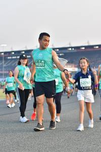 BIB: 50205, 52763
                            <button type="button" onclick="openModal(10563001)" class="btn btn-primary btn-sm float-right btn-popup" data-toggle="modal" data-target=".modal-high-quality">
                        <i class="fas fa-shopping-cart"></i> Add to Cart
                    </button>
                                            <button type="button" onclick="isThisMe(10563001, true)" class="btn btn-success btn-sm float-right btn-popup btn-isme hidden" data-toggle="tooltip" data-placement="bottom" title="นี่คือรูปของคุณใช่ไหม คลิกที่นี่เพื่อเอาเข้าอัลบั้ม">
                        <i class="fas fa-plus"></i> Add to album
                    </button>
                    <button type="button" onclick="isThisMe(10563001, false)" class="btn btn-warning btn-sm float-right btn-popup btn-isnotme hidden">
                        <i class="fas fa-ban"></i> Remove from album
                    </button>