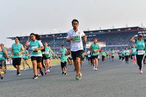 BIB: 1745, 0674
                            <button type="button" onclick="openModal(10549355)" class="btn btn-primary btn-sm float-right btn-popup" data-toggle="modal" data-target=".modal-high-quality">
                        <i class="fas fa-shopping-cart"></i> Add to Cart
                    </button>
                                            <button type="button" onclick="isThisMe(10549355, true)" class="btn btn-success btn-sm float-right btn-popup btn-isme hidden" data-toggle="tooltip" data-placement="bottom" title="นี่คือรูปของคุณใช่ไหม คลิกที่นี่เพื่อเอาเข้าอัลบั้ม">
                        <i class="fas fa-plus"></i> Add to album
                    </button>
                    <button type="button" onclick="isThisMe(10549355, false)" class="btn btn-warning btn-sm float-right btn-popup btn-isnotme hidden">
                        <i class="fas fa-ban"></i> Remove from album
                    </button>