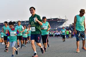 BIB: 51957, 011, 074, 5222
                            <button type="button" onclick="openModal(10556045)" class="btn btn-primary btn-sm float-right btn-popup" data-toggle="modal" data-target=".modal-high-quality">
                        <i class="fas fa-shopping-cart"></i> Add to Cart
                    </button>
                                            <button type="button" onclick="isThisMe(10556045, true)" class="btn btn-success btn-sm float-right btn-popup btn-isme hidden" data-toggle="tooltip" data-placement="bottom" title="นี่คือรูปของคุณใช่ไหม คลิกที่นี่เพื่อเอาเข้าอัลบั้ม">
                        <i class="fas fa-plus"></i> Add to album
                    </button>
                    <button type="button" onclick="isThisMe(10556045, false)" class="btn btn-warning btn-sm float-right btn-popup btn-isnotme hidden">
                        <i class="fas fa-ban"></i> Remove from album
                    </button>