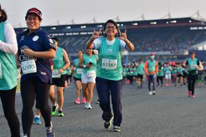 BIB: 83387, 52495, 2565
                            <button type="button" onclick="openModal(10561510)" class="btn btn-primary btn-sm float-right btn-popup" data-toggle="modal" data-target=".modal-high-quality">
                        <i class="fas fa-shopping-cart"></i> Add to Cart
                    </button>
                                            <button type="button" onclick="isThisMe(10561510, true)" class="btn btn-success btn-sm float-right btn-popup btn-isme hidden" data-toggle="tooltip" data-placement="bottom" title="นี่คือรูปของคุณใช่ไหม คลิกที่นี่เพื่อเอาเข้าอัลบั้ม">
                        <i class="fas fa-plus"></i> Add to album
                    </button>
                    <button type="button" onclick="isThisMe(10561510, false)" class="btn btn-warning btn-sm float-right btn-popup btn-isnotme hidden">
                        <i class="fas fa-ban"></i> Remove from album
                    </button>