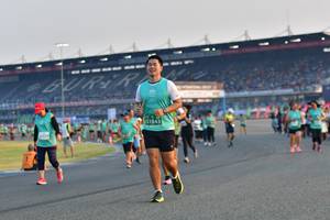 BIB: 51843
                            <button type="button" onclick="openModal(10561088)" class="btn btn-primary btn-sm float-right btn-popup" data-toggle="modal" data-target=".modal-high-quality">
                        <i class="fas fa-shopping-cart"></i> Add to Cart
                    </button>
                                            <button type="button" onclick="isThisMe(10561088, true)" class="btn btn-success btn-sm float-right btn-popup btn-isme hidden" data-toggle="tooltip" data-placement="bottom" title="นี่คือรูปของคุณใช่ไหม คลิกที่นี่เพื่อเอาเข้าอัลบั้ม">
                        <i class="fas fa-plus"></i> Add to album
                    </button>
                    <button type="button" onclick="isThisMe(10561088, false)" class="btn btn-warning btn-sm float-right btn-popup btn-isnotme hidden">
                        <i class="fas fa-ban"></i> Remove from album
                    </button>