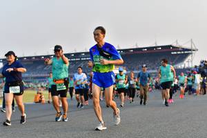 BIB: 3304, 5045
                            <button type="button" onclick="openModal(10557933)" class="btn btn-primary btn-sm float-right btn-popup" data-toggle="modal" data-target=".modal-high-quality">
                        <i class="fas fa-shopping-cart"></i> Add to Cart
                    </button>
                                            <button type="button" onclick="isThisMe(10557933, true)" class="btn btn-success btn-sm float-right btn-popup btn-isme hidden" data-toggle="tooltip" data-placement="bottom" title="นี่คือรูปของคุณใช่ไหม คลิกที่นี่เพื่อเอาเข้าอัลบั้ม">
                        <i class="fas fa-plus"></i> Add to album
                    </button>
                    <button type="button" onclick="isThisMe(10557933, false)" class="btn btn-warning btn-sm float-right btn-popup btn-isnotme hidden">
                        <i class="fas fa-ban"></i> Remove from album
                    </button>