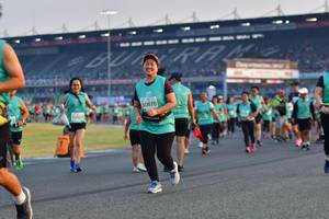 BIB: 50870, 52307
                            <button type="button" onclick="openModal(10561289)" class="btn btn-primary btn-sm float-right btn-popup" data-toggle="modal" data-target=".modal-high-quality">
                        <i class="fas fa-shopping-cart"></i> Add to Cart
                    </button>
                                            <button type="button" onclick="isThisMe(10561289, true)" class="btn btn-success btn-sm float-right btn-popup btn-isme hidden" data-toggle="tooltip" data-placement="bottom" title="นี่คือรูปของคุณใช่ไหม คลิกที่นี่เพื่อเอาเข้าอัลบั้ม">
                        <i class="fas fa-plus"></i> Add to album
                    </button>
                    <button type="button" onclick="isThisMe(10561289, false)" class="btn btn-warning btn-sm float-right btn-popup btn-isnotme hidden">
                        <i class="fas fa-ban"></i> Remove from album
                    </button>