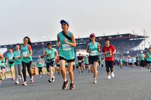 BIB: 53054, 52325
                            <button type="button" onclick="openModal(10547005)" class="btn btn-primary btn-sm float-right btn-popup" data-toggle="modal" data-target=".modal-high-quality">
                        <i class="fas fa-shopping-cart"></i> Add to Cart
                    </button>
                                            <button type="button" onclick="isThisMe(10547005, true)" class="btn btn-success btn-sm float-right btn-popup btn-isme hidden" data-toggle="tooltip" data-placement="bottom" title="นี่คือรูปของคุณใช่ไหม คลิกที่นี่เพื่อเอาเข้าอัลบั้ม">
                        <i class="fas fa-plus"></i> Add to album
                    </button>
                    <button type="button" onclick="isThisMe(10547005, false)" class="btn btn-warning btn-sm float-right btn-popup btn-isnotme hidden">
                        <i class="fas fa-ban"></i> Remove from album
                    </button>