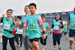 BIB: 5044, 50852, 50135, 52920
                            <button type="button" onclick="openModal(10562876)" class="btn btn-primary btn-sm float-right btn-popup" data-toggle="modal" data-target=".modal-high-quality">
                        <i class="fas fa-shopping-cart"></i> Add to Cart
                    </button>
                                            <button type="button" onclick="isThisMe(10562876, true)" class="btn btn-success btn-sm float-right btn-popup btn-isme hidden" data-toggle="tooltip" data-placement="bottom" title="นี่คือรูปของคุณใช่ไหม คลิกที่นี่เพื่อเอาเข้าอัลบั้ม">
                        <i class="fas fa-plus"></i> Add to album
                    </button>
                    <button type="button" onclick="isThisMe(10562876, false)" class="btn btn-warning btn-sm float-right btn-popup btn-isnotme hidden">
                        <i class="fas fa-ban"></i> Remove from album
                    </button>