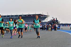 BIB: 039, 2692
                            <button type="button" onclick="openModal(10561062)" class="btn btn-primary btn-sm float-right btn-popup" data-toggle="modal" data-target=".modal-high-quality">
                        <i class="fas fa-shopping-cart"></i> Add to Cart
                    </button>
                                            <button type="button" onclick="isThisMe(10561062, true)" class="btn btn-success btn-sm float-right btn-popup btn-isme hidden" data-toggle="tooltip" data-placement="bottom" title="นี่คือรูปของคุณใช่ไหม คลิกที่นี่เพื่อเอาเข้าอัลบั้ม">
                        <i class="fas fa-plus"></i> Add to album
                    </button>
                    <button type="button" onclick="isThisMe(10561062, false)" class="btn btn-warning btn-sm float-right btn-popup btn-isnotme hidden">
                        <i class="fas fa-ban"></i> Remove from album
                    </button>