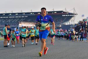 BIB: 70313
                            <button type="button" onclick="openModal(10561252)" class="btn btn-primary btn-sm float-right btn-popup" data-toggle="modal" data-target=".modal-high-quality">
                        <i class="fas fa-shopping-cart"></i> Add to Cart
                    </button>
                                            <button type="button" onclick="isThisMe(10561252, true)" class="btn btn-success btn-sm float-right btn-popup btn-isme hidden" data-toggle="tooltip" data-placement="bottom" title="นี่คือรูปของคุณใช่ไหม คลิกที่นี่เพื่อเอาเข้าอัลบั้ม">
                        <i class="fas fa-plus"></i> Add to album
                    </button>
                    <button type="button" onclick="isThisMe(10561252, false)" class="btn btn-warning btn-sm float-right btn-popup btn-isnotme hidden">
                        <i class="fas fa-ban"></i> Remove from album
                    </button>