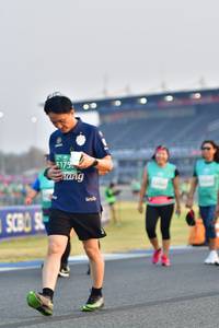 BIB: 5175
                            <button type="button" onclick="openModal(10563780)" class="btn btn-primary btn-sm float-right btn-popup" data-toggle="modal" data-target=".modal-high-quality">
                        <i class="fas fa-shopping-cart"></i> Add to Cart
                    </button>
                                            <button type="button" onclick="isThisMe(10563780, true)" class="btn btn-success btn-sm float-right btn-popup btn-isme hidden" data-toggle="tooltip" data-placement="bottom" title="นี่คือรูปของคุณใช่ไหม คลิกที่นี่เพื่อเอาเข้าอัลบั้ม">
                        <i class="fas fa-plus"></i> Add to album
                    </button>
                    <button type="button" onclick="isThisMe(10563780, false)" class="btn btn-warning btn-sm float-right btn-popup btn-isnotme hidden">
                        <i class="fas fa-ban"></i> Remove from album
                    </button>