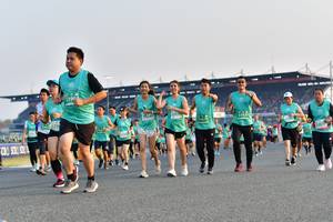 BIB: 5190, 5975, 192, 51678
                            <button type="button" onclick="openModal(10548363)" class="btn btn-primary btn-sm float-right btn-popup" data-toggle="modal" data-target=".modal-high-quality">
                        <i class="fas fa-shopping-cart"></i> Add to Cart
                    </button>
                                            <button type="button" onclick="isThisMe(10548363, true)" class="btn btn-success btn-sm float-right btn-popup btn-isme hidden" data-toggle="tooltip" data-placement="bottom" title="นี่คือรูปของคุณใช่ไหม คลิกที่นี่เพื่อเอาเข้าอัลบั้ม">
                        <i class="fas fa-plus"></i> Add to album
                    </button>
                    <button type="button" onclick="isThisMe(10548363, false)" class="btn btn-warning btn-sm float-right btn-popup btn-isnotme hidden">
                        <i class="fas fa-ban"></i> Remove from album
                    </button>