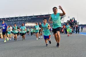 BIB: 50396
                            <button type="button" onclick="openModal(10550288)" class="btn btn-primary btn-sm float-right btn-popup" data-toggle="modal" data-target=".modal-high-quality">
                        <i class="fas fa-shopping-cart"></i> Add to Cart
                    </button>
                                            <button type="button" onclick="isThisMe(10550288, true)" class="btn btn-success btn-sm float-right btn-popup btn-isme hidden" data-toggle="tooltip" data-placement="bottom" title="นี่คือรูปของคุณใช่ไหม คลิกที่นี่เพื่อเอาเข้าอัลบั้ม">
                        <i class="fas fa-plus"></i> Add to album
                    </button>
                    <button type="button" onclick="isThisMe(10550288, false)" class="btn btn-warning btn-sm float-right btn-popup btn-isnotme hidden">
                        <i class="fas fa-ban"></i> Remove from album
                    </button>