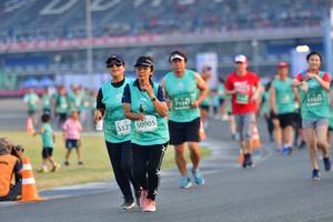 BIB: 7144, 53429, 512, 50905
                            <button type="button" onclick="openModal(10564236)" class="btn btn-primary btn-sm float-right btn-popup" data-toggle="modal" data-target=".modal-high-quality">
                        <i class="fas fa-shopping-cart"></i> Add to Cart
                    </button>
                                            <button type="button" onclick="isThisMe(10564236, true)" class="btn btn-success btn-sm float-right btn-popup btn-isme hidden" data-toggle="tooltip" data-placement="bottom" title="นี่คือรูปของคุณใช่ไหม คลิกที่นี่เพื่อเอาเข้าอัลบั้ม">
                        <i class="fas fa-plus"></i> Add to album
                    </button>
                    <button type="button" onclick="isThisMe(10564236, false)" class="btn btn-warning btn-sm float-right btn-popup btn-isnotme hidden">
                        <i class="fas fa-ban"></i> Remove from album
                    </button>