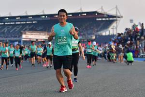 BIB: 50300, 0839
                            <button type="button" onclick="openModal(10561293)" class="btn btn-primary btn-sm float-right btn-popup" data-toggle="modal" data-target=".modal-high-quality">
                        <i class="fas fa-shopping-cart"></i> Add to Cart
                    </button>
                                            <button type="button" onclick="isThisMe(10561293, true)" class="btn btn-success btn-sm float-right btn-popup btn-isme hidden" data-toggle="tooltip" data-placement="bottom" title="นี่คือรูปของคุณใช่ไหม คลิกที่นี่เพื่อเอาเข้าอัลบั้ม">
                        <i class="fas fa-plus"></i> Add to album
                    </button>
                    <button type="button" onclick="isThisMe(10561293, false)" class="btn btn-warning btn-sm float-right btn-popup btn-isnotme hidden">
                        <i class="fas fa-ban"></i> Remove from album
                    </button>