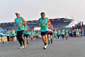 BIB: 51640, 019
                            <button type="button" onclick="openModal(10547194)" class="btn btn-primary btn-sm float-right btn-popup" data-toggle="modal" data-target=".modal-high-quality">
                        <i class="fas fa-shopping-cart"></i> Add to Cart
                    </button>
                                            <button type="button" onclick="isThisMe(10547194, true)" class="btn btn-success btn-sm float-right btn-popup btn-isme hidden" data-toggle="tooltip" data-placement="bottom" title="นี่คือรูปของคุณใช่ไหม คลิกที่นี่เพื่อเอาเข้าอัลบั้ม">
                        <i class="fas fa-plus"></i> Add to album
                    </button>
                    <button type="button" onclick="isThisMe(10547194, false)" class="btn btn-warning btn-sm float-right btn-popup btn-isnotme hidden">
                        <i class="fas fa-ban"></i> Remove from album
                    </button>