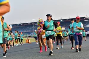 BIB: 53260, 50949, 528
                            <button type="button" onclick="openModal(10558552)" class="btn btn-primary btn-sm float-right btn-popup" data-toggle="modal" data-target=".modal-high-quality">
                        <i class="fas fa-shopping-cart"></i> Add to Cart
                    </button>
                                            <button type="button" onclick="isThisMe(10558552, true)" class="btn btn-success btn-sm float-right btn-popup btn-isme hidden" data-toggle="tooltip" data-placement="bottom" title="นี่คือรูปของคุณใช่ไหม คลิกที่นี่เพื่อเอาเข้าอัลบั้ม">
                        <i class="fas fa-plus"></i> Add to album
                    </button>
                    <button type="button" onclick="isThisMe(10558552, false)" class="btn btn-warning btn-sm float-right btn-popup btn-isnotme hidden">
                        <i class="fas fa-ban"></i> Remove from album
                    </button>