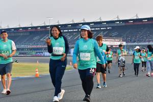 BIB: 52352, 50255, 53145
                            <button type="button" onclick="openModal(10564692)" class="btn btn-primary btn-sm float-right btn-popup" data-toggle="modal" data-target=".modal-high-quality">
                        <i class="fas fa-shopping-cart"></i> Add to Cart
                    </button>
                                            <button type="button" onclick="isThisMe(10564692, true)" class="btn btn-success btn-sm float-right btn-popup btn-isme hidden" data-toggle="tooltip" data-placement="bottom" title="นี่คือรูปของคุณใช่ไหม คลิกที่นี่เพื่อเอาเข้าอัลบั้ม">
                        <i class="fas fa-plus"></i> Add to album
                    </button>
                    <button type="button" onclick="isThisMe(10564692, false)" class="btn btn-warning btn-sm float-right btn-popup btn-isnotme hidden">
                        <i class="fas fa-ban"></i> Remove from album
                    </button>