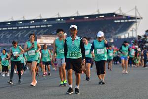 BIB: 5172, 52970, 51321, 51574
                            <button type="button" onclick="openModal(10561365)" class="btn btn-primary btn-sm float-right btn-popup" data-toggle="modal" data-target=".modal-high-quality">
                        <i class="fas fa-shopping-cart"></i> Add to Cart
                    </button>
                                            <button type="button" onclick="isThisMe(10561365, true)" class="btn btn-success btn-sm float-right btn-popup btn-isme hidden" data-toggle="tooltip" data-placement="bottom" title="นี่คือรูปของคุณใช่ไหม คลิกที่นี่เพื่อเอาเข้าอัลบั้ม">
                        <i class="fas fa-plus"></i> Add to album
                    </button>
                    <button type="button" onclick="isThisMe(10561365, false)" class="btn btn-warning btn-sm float-right btn-popup btn-isnotme hidden">
                        <i class="fas fa-ban"></i> Remove from album
                    </button>