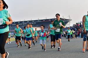 BIB: 3074, 30063, 50073
                            <button type="button" onclick="openModal(10555972)" class="btn btn-primary btn-sm float-right btn-popup" data-toggle="modal" data-target=".modal-high-quality">
                        <i class="fas fa-shopping-cart"></i> Add to Cart
                    </button>
                                            <button type="button" onclick="isThisMe(10555972, true)" class="btn btn-success btn-sm float-right btn-popup btn-isme hidden" data-toggle="tooltip" data-placement="bottom" title="นี่คือรูปของคุณใช่ไหม คลิกที่นี่เพื่อเอาเข้าอัลบั้ม">
                        <i class="fas fa-plus"></i> Add to album
                    </button>
                    <button type="button" onclick="isThisMe(10555972, false)" class="btn btn-warning btn-sm float-right btn-popup btn-isnotme hidden">
                        <i class="fas fa-ban"></i> Remove from album
                    </button>