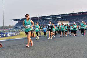 BIB: 2332
                            <button type="button" onclick="openModal(10560156)" class="btn btn-primary btn-sm float-right btn-popup" data-toggle="modal" data-target=".modal-high-quality">
                        <i class="fas fa-shopping-cart"></i> Add to Cart
                    </button>
                                            <button type="button" onclick="isThisMe(10560156, true)" class="btn btn-success btn-sm float-right btn-popup btn-isme hidden" data-toggle="tooltip" data-placement="bottom" title="นี่คือรูปของคุณใช่ไหม คลิกที่นี่เพื่อเอาเข้าอัลบั้ม">
                        <i class="fas fa-plus"></i> Add to album
                    </button>
                    <button type="button" onclick="isThisMe(10560156, false)" class="btn btn-warning btn-sm float-right btn-popup btn-isnotme hidden">
                        <i class="fas fa-ban"></i> Remove from album
                    </button>