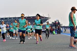 BIB: 5018, 52769, 315
                            <button type="button" onclick="openModal(10554640)" class="btn btn-primary btn-sm float-right btn-popup" data-toggle="modal" data-target=".modal-high-quality">
                        <i class="fas fa-shopping-cart"></i> Add to Cart
                    </button>
                                            <button type="button" onclick="isThisMe(10554640, true)" class="btn btn-success btn-sm float-right btn-popup btn-isme hidden" data-toggle="tooltip" data-placement="bottom" title="นี่คือรูปของคุณใช่ไหม คลิกที่นี่เพื่อเอาเข้าอัลบั้ม">
                        <i class="fas fa-plus"></i> Add to album
                    </button>
                    <button type="button" onclick="isThisMe(10554640, false)" class="btn btn-warning btn-sm float-right btn-popup btn-isnotme hidden">
                        <i class="fas fa-ban"></i> Remove from album
                    </button>