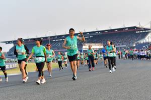 BIB: 0378, 5065, 2616
                            <button type="button" onclick="openModal(10544852)" class="btn btn-primary btn-sm float-right btn-popup" data-toggle="modal" data-target=".modal-high-quality">
                        <i class="fas fa-shopping-cart"></i> Add to Cart
                    </button>
                                            <button type="button" onclick="isThisMe(10544852, true)" class="btn btn-success btn-sm float-right btn-popup btn-isme hidden" data-toggle="tooltip" data-placement="bottom" title="นี่คือรูปของคุณใช่ไหม คลิกที่นี่เพื่อเอาเข้าอัลบั้ม">
                        <i class="fas fa-plus"></i> Add to album
                    </button>
                    <button type="button" onclick="isThisMe(10544852, false)" class="btn btn-warning btn-sm float-right btn-popup btn-isnotme hidden">
                        <i class="fas fa-ban"></i> Remove from album
                    </button>