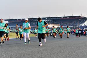 BIB: 3270
                            <button type="button" onclick="openModal(10559464)" class="btn btn-primary btn-sm float-right btn-popup" data-toggle="modal" data-target=".modal-high-quality">
                        <i class="fas fa-shopping-cart"></i> Add to Cart
                    </button>
                                            <button type="button" onclick="isThisMe(10559464, true)" class="btn btn-success btn-sm float-right btn-popup btn-isme hidden" data-toggle="tooltip" data-placement="bottom" title="นี่คือรูปของคุณใช่ไหม คลิกที่นี่เพื่อเอาเข้าอัลบั้ม">
                        <i class="fas fa-plus"></i> Add to album
                    </button>
                    <button type="button" onclick="isThisMe(10559464, false)" class="btn btn-warning btn-sm float-right btn-popup btn-isnotme hidden">
                        <i class="fas fa-ban"></i> Remove from album
                    </button>