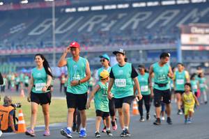 BIB: 1948, 53052, 5072
                            <button type="button" onclick="openModal(10564274)" class="btn btn-primary btn-sm float-right btn-popup" data-toggle="modal" data-target=".modal-high-quality">
                        <i class="fas fa-shopping-cart"></i> Add to Cart
                    </button>
                                            <button type="button" onclick="isThisMe(10564274, true)" class="btn btn-success btn-sm float-right btn-popup btn-isme hidden" data-toggle="tooltip" data-placement="bottom" title="นี่คือรูปของคุณใช่ไหม คลิกที่นี่เพื่อเอาเข้าอัลบั้ม">
                        <i class="fas fa-plus"></i> Add to album
                    </button>
                    <button type="button" onclick="isThisMe(10564274, false)" class="btn btn-warning btn-sm float-right btn-popup btn-isnotme hidden">
                        <i class="fas fa-ban"></i> Remove from album
                    </button>