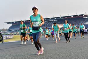 BIB: 50824
                            <button type="button" onclick="openModal(10552351)" class="btn btn-primary btn-sm float-right btn-popup" data-toggle="modal" data-target=".modal-high-quality">
                        <i class="fas fa-shopping-cart"></i> Add to Cart
                    </button>
                                            <button type="button" onclick="isThisMe(10552351, true)" class="btn btn-success btn-sm float-right btn-popup btn-isme hidden" data-toggle="tooltip" data-placement="bottom" title="นี่คือรูปของคุณใช่ไหม คลิกที่นี่เพื่อเอาเข้าอัลบั้ม">
                        <i class="fas fa-plus"></i> Add to album
                    </button>
                    <button type="button" onclick="isThisMe(10552351, false)" class="btn btn-warning btn-sm float-right btn-popup btn-isnotme hidden">
                        <i class="fas fa-ban"></i> Remove from album
                    </button>