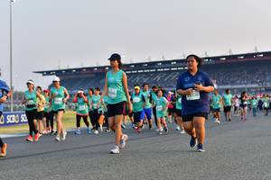 BIB: 53326
                            <button type="button" onclick="openModal(10560792)" class="btn btn-primary btn-sm float-right btn-popup" data-toggle="modal" data-target=".modal-high-quality">
                        <i class="fas fa-shopping-cart"></i> Add to Cart
                    </button>
                                            <button type="button" onclick="isThisMe(10560792, true)" class="btn btn-success btn-sm float-right btn-popup btn-isme hidden" data-toggle="tooltip" data-placement="bottom" title="นี่คือรูปของคุณใช่ไหม คลิกที่นี่เพื่อเอาเข้าอัลบั้ม">
                        <i class="fas fa-plus"></i> Add to album
                    </button>
                    <button type="button" onclick="isThisMe(10560792, false)" class="btn btn-warning btn-sm float-right btn-popup btn-isnotme hidden">
                        <i class="fas fa-ban"></i> Remove from album
                    </button>