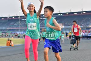 BIB: 52386, 51529
                            <button type="button" onclick="openModal(10564295)" class="btn btn-primary btn-sm float-right btn-popup" data-toggle="modal" data-target=".modal-high-quality">
                        <i class="fas fa-shopping-cart"></i> Add to Cart
                    </button>
                                            <button type="button" onclick="isThisMe(10564295, true)" class="btn btn-success btn-sm float-right btn-popup btn-isme hidden" data-toggle="tooltip" data-placement="bottom" title="นี่คือรูปของคุณใช่ไหม คลิกที่นี่เพื่อเอาเข้าอัลบั้ม">
                        <i class="fas fa-plus"></i> Add to album
                    </button>
                    <button type="button" onclick="isThisMe(10564295, false)" class="btn btn-warning btn-sm float-right btn-popup btn-isnotme hidden">
                        <i class="fas fa-ban"></i> Remove from album
                    </button>