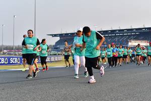 BIB: 3270
                            <button type="button" onclick="openModal(10559507)" class="btn btn-primary btn-sm float-right btn-popup" data-toggle="modal" data-target=".modal-high-quality">
                        <i class="fas fa-shopping-cart"></i> Add to Cart
                    </button>
                                            <button type="button" onclick="isThisMe(10559507, true)" class="btn btn-success btn-sm float-right btn-popup btn-isme hidden" data-toggle="tooltip" data-placement="bottom" title="นี่คือรูปของคุณใช่ไหม คลิกที่นี่เพื่อเอาเข้าอัลบั้ม">
                        <i class="fas fa-plus"></i> Add to album
                    </button>
                    <button type="button" onclick="isThisMe(10559507, false)" class="btn btn-warning btn-sm float-right btn-popup btn-isnotme hidden">
                        <i class="fas fa-ban"></i> Remove from album
                    </button>