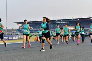 BIB: 2598
                            <button type="button" onclick="openModal(10559012)" class="btn btn-primary btn-sm float-right btn-popup" data-toggle="modal" data-target=".modal-high-quality">
                        <i class="fas fa-shopping-cart"></i> Add to Cart
                    </button>
                                            <button type="button" onclick="isThisMe(10559012, true)" class="btn btn-success btn-sm float-right btn-popup btn-isme hidden" data-toggle="tooltip" data-placement="bottom" title="นี่คือรูปของคุณใช่ไหม คลิกที่นี่เพื่อเอาเข้าอัลบั้ม">
                        <i class="fas fa-plus"></i> Add to album
                    </button>
                    <button type="button" onclick="isThisMe(10559012, false)" class="btn btn-warning btn-sm float-right btn-popup btn-isnotme hidden">
                        <i class="fas fa-ban"></i> Remove from album
                    </button>