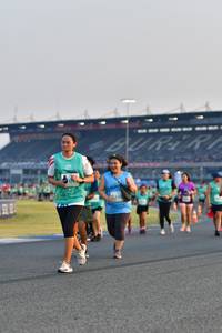 BIB: 3240
                            <button type="button" onclick="openModal(10561221)" class="btn btn-primary btn-sm float-right btn-popup" data-toggle="modal" data-target=".modal-high-quality">
                        <i class="fas fa-shopping-cart"></i> Add to Cart
                    </button>
                                            <button type="button" onclick="isThisMe(10561221, true)" class="btn btn-success btn-sm float-right btn-popup btn-isme hidden" data-toggle="tooltip" data-placement="bottom" title="นี่คือรูปของคุณใช่ไหม คลิกที่นี่เพื่อเอาเข้าอัลบั้ม">
                        <i class="fas fa-plus"></i> Add to album
                    </button>
                    <button type="button" onclick="isThisMe(10561221, false)" class="btn btn-warning btn-sm float-right btn-popup btn-isnotme hidden">
                        <i class="fas fa-ban"></i> Remove from album
                    </button>