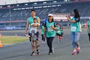 BIB: 52395, 52717
                            <button type="button" onclick="openModal(10564730)" class="btn btn-primary btn-sm float-right btn-popup" data-toggle="modal" data-target=".modal-high-quality">
                        <i class="fas fa-shopping-cart"></i> Add to Cart
                    </button>
                                            <button type="button" onclick="isThisMe(10564730, true)" class="btn btn-success btn-sm float-right btn-popup btn-isme hidden" data-toggle="tooltip" data-placement="bottom" title="นี่คือรูปของคุณใช่ไหม คลิกที่นี่เพื่อเอาเข้าอัลบั้ม">
                        <i class="fas fa-plus"></i> Add to album
                    </button>
                    <button type="button" onclick="isThisMe(10564730, false)" class="btn btn-warning btn-sm float-right btn-popup btn-isnotme hidden">
                        <i class="fas fa-ban"></i> Remove from album
                    </button>