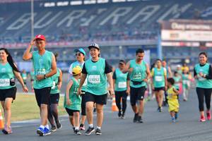 BIB: 1948, 1974, 53052, 50729
                            <button type="button" onclick="openModal(10564276)" class="btn btn-primary btn-sm float-right btn-popup" data-toggle="modal" data-target=".modal-high-quality">
                        <i class="fas fa-shopping-cart"></i> Add to Cart
                    </button>
                                            <button type="button" onclick="isThisMe(10564276, true)" class="btn btn-success btn-sm float-right btn-popup btn-isme hidden" data-toggle="tooltip" data-placement="bottom" title="นี่คือรูปของคุณใช่ไหม คลิกที่นี่เพื่อเอาเข้าอัลบั้ม">
                        <i class="fas fa-plus"></i> Add to album
                    </button>
                    <button type="button" onclick="isThisMe(10564276, false)" class="btn btn-warning btn-sm float-right btn-popup btn-isnotme hidden">
                        <i class="fas fa-ban"></i> Remove from album
                    </button>