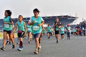 BIB: 0716, 1522, 52540, 1912
                            <button type="button" onclick="openModal(10545329)" class="btn btn-primary btn-sm float-right btn-popup" data-toggle="modal" data-target=".modal-high-quality">
                        <i class="fas fa-shopping-cart"></i> Add to Cart
                    </button>
                                            <button type="button" onclick="isThisMe(10545329, true)" class="btn btn-success btn-sm float-right btn-popup btn-isme hidden" data-toggle="tooltip" data-placement="bottom" title="นี่คือรูปของคุณใช่ไหม คลิกที่นี่เพื่อเอาเข้าอัลบั้ม">
                        <i class="fas fa-plus"></i> Add to album
                    </button>
                    <button type="button" onclick="isThisMe(10545329, false)" class="btn btn-warning btn-sm float-right btn-popup btn-isnotme hidden">
                        <i class="fas fa-ban"></i> Remove from album
                    </button>