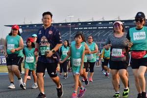 BIB: 51080, 51310, 520, 50773, 0001, 50559, 52254, 
                            <button type="button" onclick="openModal(10561738)" class="btn btn-primary btn-sm float-right btn-popup" data-toggle="modal" data-target=".modal-high-quality">
                        <i class="fas fa-shopping-cart"></i> Add to Cart
                    </button>
                                            <button type="button" onclick="isThisMe(10561738, true)" class="btn btn-success btn-sm float-right btn-popup btn-isme hidden" data-toggle="tooltip" data-placement="bottom" title="นี่คือรูปของคุณใช่ไหม คลิกที่นี่เพื่อเอาเข้าอัลบั้ม">
                        <i class="fas fa-plus"></i> Add to album
                    </button>
                    <button type="button" onclick="isThisMe(10561738, false)" class="btn btn-warning btn-sm float-right btn-popup btn-isnotme hidden">
                        <i class="fas fa-ban"></i> Remove from album
                    </button>