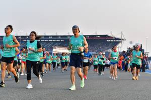 BIB: 1707, 50340
                            <button type="button" onclick="openModal(10551683)" class="btn btn-primary btn-sm float-right btn-popup" data-toggle="modal" data-target=".modal-high-quality">
                        <i class="fas fa-shopping-cart"></i> Add to Cart
                    </button>
                                            <button type="button" onclick="isThisMe(10551683, true)" class="btn btn-success btn-sm float-right btn-popup btn-isme hidden" data-toggle="tooltip" data-placement="bottom" title="นี่คือรูปของคุณใช่ไหม คลิกที่นี่เพื่อเอาเข้าอัลบั้ม">
                        <i class="fas fa-plus"></i> Add to album
                    </button>
                    <button type="button" onclick="isThisMe(10551683, false)" class="btn btn-warning btn-sm float-right btn-popup btn-isnotme hidden">
                        <i class="fas fa-ban"></i> Remove from album
                    </button>