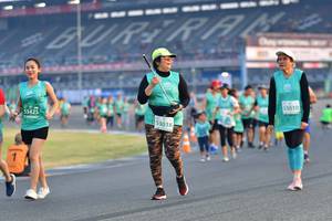 BIB: 53010, 3425, 53018
                            <button type="button" onclick="openModal(10564256)" class="btn btn-primary btn-sm float-right btn-popup" data-toggle="modal" data-target=".modal-high-quality">
                        <i class="fas fa-shopping-cart"></i> Add to Cart
                    </button>
                                            <button type="button" onclick="isThisMe(10564256, true)" class="btn btn-success btn-sm float-right btn-popup btn-isme hidden" data-toggle="tooltip" data-placement="bottom" title="นี่คือรูปของคุณใช่ไหม คลิกที่นี่เพื่อเอาเข้าอัลบั้ม">
                        <i class="fas fa-plus"></i> Add to album
                    </button>
                    <button type="button" onclick="isThisMe(10564256, false)" class="btn btn-warning btn-sm float-right btn-popup btn-isnotme hidden">
                        <i class="fas fa-ban"></i> Remove from album
                    </button>