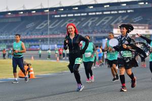 BIB: 70268, 7028
                            <button type="button" onclick="openModal(10564606)" class="btn btn-primary btn-sm float-right btn-popup" data-toggle="modal" data-target=".modal-high-quality">
                        <i class="fas fa-shopping-cart"></i> Add to Cart
                    </button>
                                            <button type="button" onclick="isThisMe(10564606, true)" class="btn btn-success btn-sm float-right btn-popup btn-isme hidden" data-toggle="tooltip" data-placement="bottom" title="นี่คือรูปของคุณใช่ไหม คลิกที่นี่เพื่อเอาเข้าอัลบั้ม">
                        <i class="fas fa-plus"></i> Add to album
                    </button>
                    <button type="button" onclick="isThisMe(10564606, false)" class="btn btn-warning btn-sm float-right btn-popup btn-isnotme hidden">
                        <i class="fas fa-ban"></i> Remove from album
                    </button>