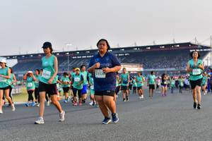 BIB: 53320, 50590
                            <button type="button" onclick="openModal(10560788)" class="btn btn-primary btn-sm float-right btn-popup" data-toggle="modal" data-target=".modal-high-quality">
                        <i class="fas fa-shopping-cart"></i> Add to Cart
                    </button>
                                            <button type="button" onclick="isThisMe(10560788, true)" class="btn btn-success btn-sm float-right btn-popup btn-isme hidden" data-toggle="tooltip" data-placement="bottom" title="นี่คือรูปของคุณใช่ไหม คลิกที่นี่เพื่อเอาเข้าอัลบั้ม">
                        <i class="fas fa-plus"></i> Add to album
                    </button>
                    <button type="button" onclick="isThisMe(10560788, false)" class="btn btn-warning btn-sm float-right btn-popup btn-isnotme hidden">
                        <i class="fas fa-ban"></i> Remove from album
                    </button>