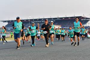 BIB: 50418, 5038, 53131, 10020
                            <button type="button" onclick="openModal(10554015)" class="btn btn-primary btn-sm float-right btn-popup" data-toggle="modal" data-target=".modal-high-quality">
                        <i class="fas fa-shopping-cart"></i> Add to Cart
                    </button>
                                            <button type="button" onclick="isThisMe(10554015, true)" class="btn btn-success btn-sm float-right btn-popup btn-isme hidden" data-toggle="tooltip" data-placement="bottom" title="นี่คือรูปของคุณใช่ไหม คลิกที่นี่เพื่อเอาเข้าอัลบั้ม">
                        <i class="fas fa-plus"></i> Add to album
                    </button>
                    <button type="button" onclick="isThisMe(10554015, false)" class="btn btn-warning btn-sm float-right btn-popup btn-isnotme hidden">
                        <i class="fas fa-ban"></i> Remove from album
                    </button>