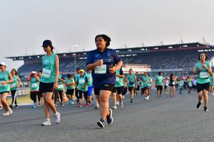 BIB: 53326, 50590
                            <button type="button" onclick="openModal(10560785)" class="btn btn-primary btn-sm float-right btn-popup" data-toggle="modal" data-target=".modal-high-quality">
                        <i class="fas fa-shopping-cart"></i> Add to Cart
                    </button>
                                            <button type="button" onclick="isThisMe(10560785, true)" class="btn btn-success btn-sm float-right btn-popup btn-isme hidden" data-toggle="tooltip" data-placement="bottom" title="นี่คือรูปของคุณใช่ไหม คลิกที่นี่เพื่อเอาเข้าอัลบั้ม">
                        <i class="fas fa-plus"></i> Add to album
                    </button>
                    <button type="button" onclick="isThisMe(10560785, false)" class="btn btn-warning btn-sm float-right btn-popup btn-isnotme hidden">
                        <i class="fas fa-ban"></i> Remove from album
                    </button>