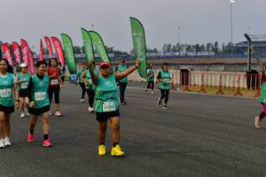 BIB: 52710, 52739, 53345
                            <button type="button" onclick="openModal(10565191)" class="btn btn-primary btn-sm float-right btn-popup" data-toggle="modal" data-target=".modal-high-quality">
                        <i class="fas fa-shopping-cart"></i> Add to Cart
                    </button>
                                            <button type="button" onclick="isThisMe(10565191, true)" class="btn btn-success btn-sm float-right btn-popup btn-isme hidden" data-toggle="tooltip" data-placement="bottom" title="นี่คือรูปของคุณใช่ไหม คลิกที่นี่เพื่อเอาเข้าอัลบั้ม">
                        <i class="fas fa-plus"></i> Add to album
                    </button>
                    <button type="button" onclick="isThisMe(10565191, false)" class="btn btn-warning btn-sm float-right btn-popup btn-isnotme hidden">
                        <i class="fas fa-ban"></i> Remove from album
                    </button>