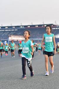 BIB: 52231, 52709
                            <button type="button" onclick="openModal(10563502)" class="btn btn-primary btn-sm float-right btn-popup" data-toggle="modal" data-target=".modal-high-quality">
                        <i class="fas fa-shopping-cart"></i> Add to Cart
                    </button>
                                            <button type="button" onclick="isThisMe(10563502, true)" class="btn btn-success btn-sm float-right btn-popup btn-isme hidden" data-toggle="tooltip" data-placement="bottom" title="นี่คือรูปของคุณใช่ไหม คลิกที่นี่เพื่อเอาเข้าอัลบั้ม">
                        <i class="fas fa-plus"></i> Add to album
                    </button>
                    <button type="button" onclick="isThisMe(10563502, false)" class="btn btn-warning btn-sm float-right btn-popup btn-isnotme hidden">
                        <i class="fas fa-ban"></i> Remove from album
                    </button>