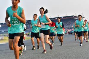 BIB: 51901, 2538, 0229, 51784
                            <button type="button" onclick="openModal(10545540)" class="btn btn-primary btn-sm float-right btn-popup" data-toggle="modal" data-target=".modal-high-quality">
                        <i class="fas fa-shopping-cart"></i> Add to Cart
                    </button>
                                            <button type="button" onclick="isThisMe(10545540, true)" class="btn btn-success btn-sm float-right btn-popup btn-isme hidden" data-toggle="tooltip" data-placement="bottom" title="นี่คือรูปของคุณใช่ไหม คลิกที่นี่เพื่อเอาเข้าอัลบั้ม">
                        <i class="fas fa-plus"></i> Add to album
                    </button>
                    <button type="button" onclick="isThisMe(10545540, false)" class="btn btn-warning btn-sm float-right btn-popup btn-isnotme hidden">
                        <i class="fas fa-ban"></i> Remove from album
                    </button>