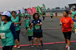 BIB: 52070, 151510, 1323
                            <button type="button" onclick="openModal(10565145)" class="btn btn-primary btn-sm float-right btn-popup" data-toggle="modal" data-target=".modal-high-quality">
                        <i class="fas fa-shopping-cart"></i> Add to Cart
                    </button>
                                            <button type="button" onclick="isThisMe(10565145, true)" class="btn btn-success btn-sm float-right btn-popup btn-isme hidden" data-toggle="tooltip" data-placement="bottom" title="นี่คือรูปของคุณใช่ไหม คลิกที่นี่เพื่อเอาเข้าอัลบั้ม">
                        <i class="fas fa-plus"></i> Add to album
                    </button>
                    <button type="button" onclick="isThisMe(10565145, false)" class="btn btn-warning btn-sm float-right btn-popup btn-isnotme hidden">
                        <i class="fas fa-ban"></i> Remove from album
                    </button>