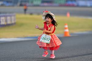 BIB: 52632
                            <button type="button" onclick="openModal(10564787)" class="btn btn-primary btn-sm float-right btn-popup" data-toggle="modal" data-target=".modal-high-quality">
                        <i class="fas fa-shopping-cart"></i> Add to Cart
                    </button>
                                            <button type="button" onclick="isThisMe(10564787, true)" class="btn btn-success btn-sm float-right btn-popup btn-isme hidden" data-toggle="tooltip" data-placement="bottom" title="นี่คือรูปของคุณใช่ไหม คลิกที่นี่เพื่อเอาเข้าอัลบั้ม">
                        <i class="fas fa-plus"></i> Add to album
                    </button>
                    <button type="button" onclick="isThisMe(10564787, false)" class="btn btn-warning btn-sm float-right btn-popup btn-isnotme hidden">
                        <i class="fas fa-ban"></i> Remove from album
                    </button>