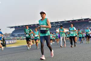 BIB: 5082
                            <button type="button" onclick="openModal(10552337)" class="btn btn-primary btn-sm float-right btn-popup" data-toggle="modal" data-target=".modal-high-quality">
                        <i class="fas fa-shopping-cart"></i> Add to Cart
                    </button>
                                            <button type="button" onclick="isThisMe(10552337, true)" class="btn btn-success btn-sm float-right btn-popup btn-isme hidden" data-toggle="tooltip" data-placement="bottom" title="นี่คือรูปของคุณใช่ไหม คลิกที่นี่เพื่อเอาเข้าอัลบั้ม">
                        <i class="fas fa-plus"></i> Add to album
                    </button>
                    <button type="button" onclick="isThisMe(10552337, false)" class="btn btn-warning btn-sm float-right btn-popup btn-isnotme hidden">
                        <i class="fas fa-ban"></i> Remove from album
                    </button>