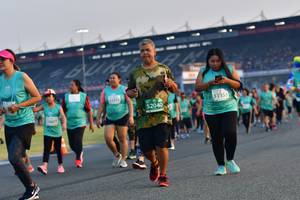 BIB: 1353, 52040, 060
                            <button type="button" onclick="openModal(10562685)" class="btn btn-primary btn-sm float-right btn-popup" data-toggle="modal" data-target=".modal-high-quality">
                        <i class="fas fa-shopping-cart"></i> Add to Cart
                    </button>
                                            <button type="button" onclick="isThisMe(10562685, true)" class="btn btn-success btn-sm float-right btn-popup btn-isme hidden" data-toggle="tooltip" data-placement="bottom" title="นี่คือรูปของคุณใช่ไหม คลิกที่นี่เพื่อเอาเข้าอัลบั้ม">
                        <i class="fas fa-plus"></i> Add to album
                    </button>
                    <button type="button" onclick="isThisMe(10562685, false)" class="btn btn-warning btn-sm float-right btn-popup btn-isnotme hidden">
                        <i class="fas fa-ban"></i> Remove from album
                    </button>